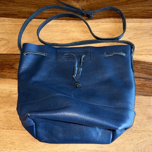 J. Crew Downing Blue Leather Crossbody Bucket Bag - Picture 1 of 10